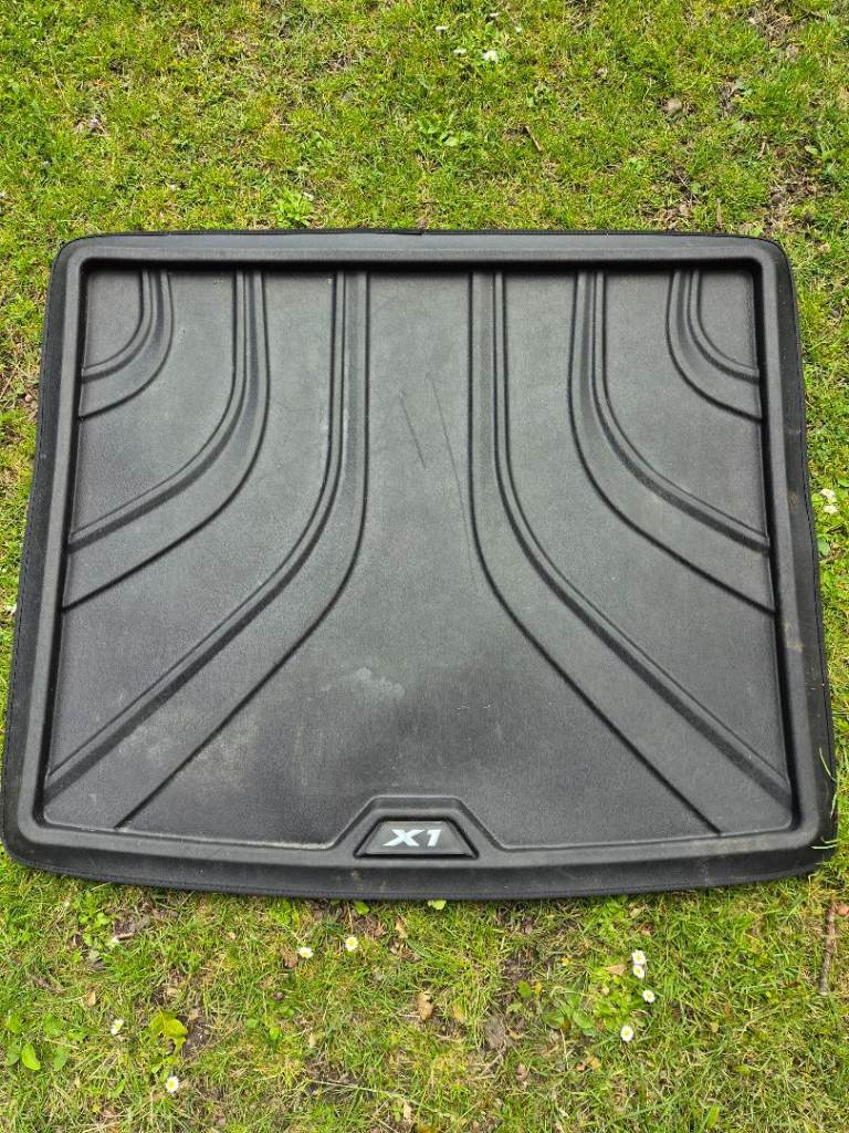 BMW X1 car boot liner