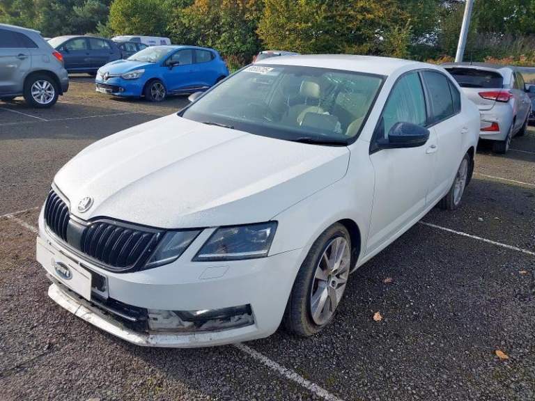 Breaking SKODA OCTAVIA 1.4 PETROL 2017 STOCK NUMBER VY56