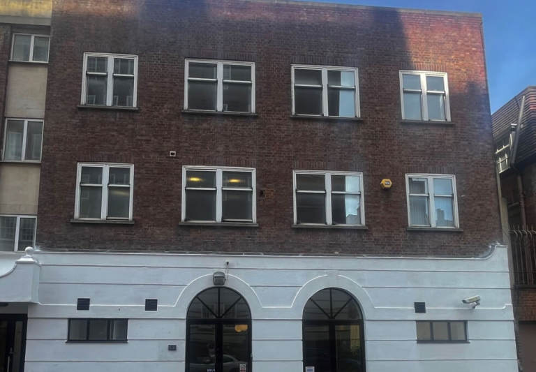 Furnished offices to rent in *Marylebone*. Office Spaces for 3 to 300 desks W1H