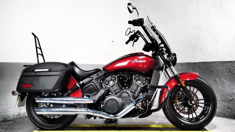 2020 Indian SCOUT SIXTY ,Vance & Hines Z bars,leather bags,engine bars,sissy bar