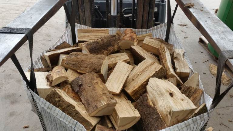 Hardwood logs dried firewood dry ready to burn free delivery