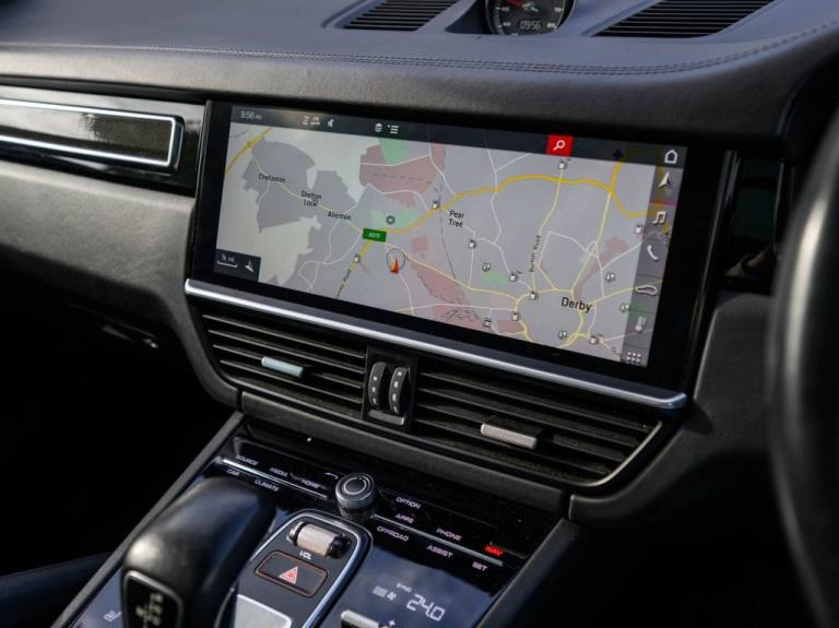 2018 Porsche Cayenne 4.0T V8 Turbo SUV 5dr Petrol TiptronicS 4WD Euro 6 (s/s) (550 ps) ESTATE Pet...