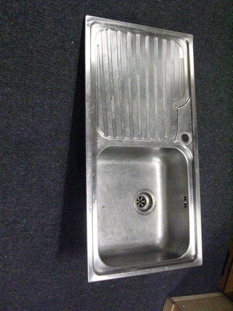 Stainless steel sink