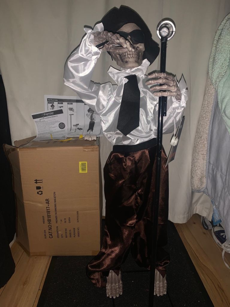 Halloween Premier singing dancing skeleton sings super freak new with tags/ motion activated