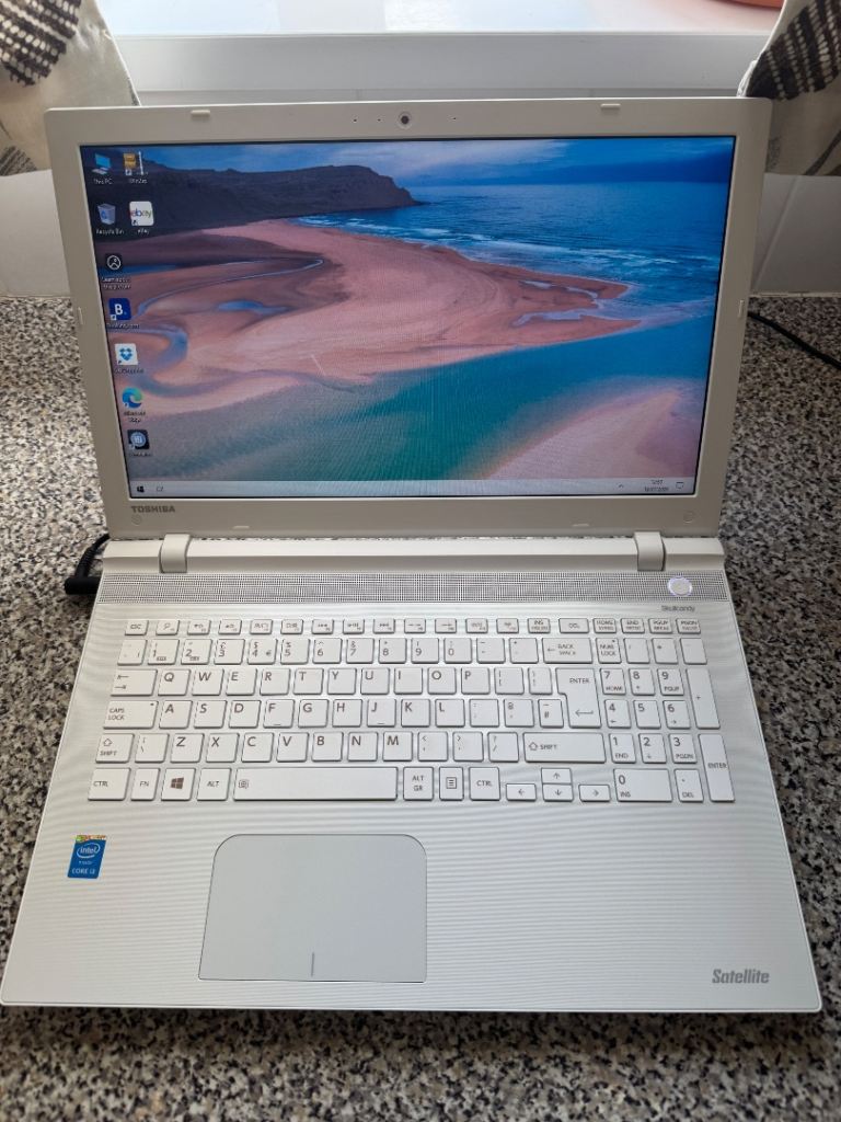 Toshiba Satellite L50 Intel i3 2.0 8GB 2TB Windows 10 Laptop