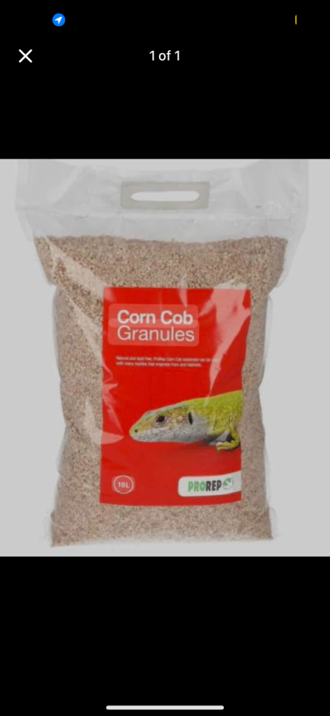 2 bags of corn cob bedding 