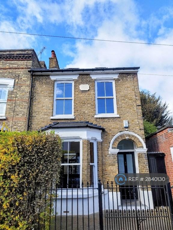 4 bedroom house in Latimer Road, London, E7 (4 bed) (#2840130)