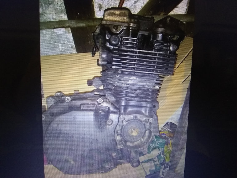 SUZUKI GSX 550 ENGINE