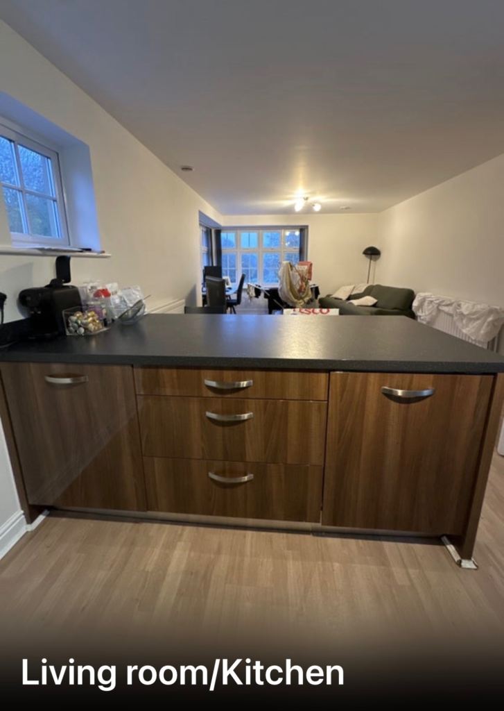 Double bedroom with private bathroom 