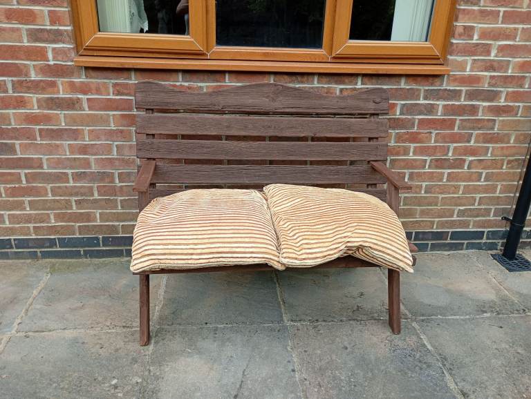 4 very large matching Cushions with removeable covers