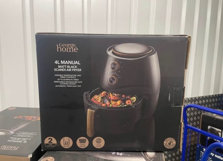 George Matte Black Scandi 4L Manual Air  Fryer Brand New
