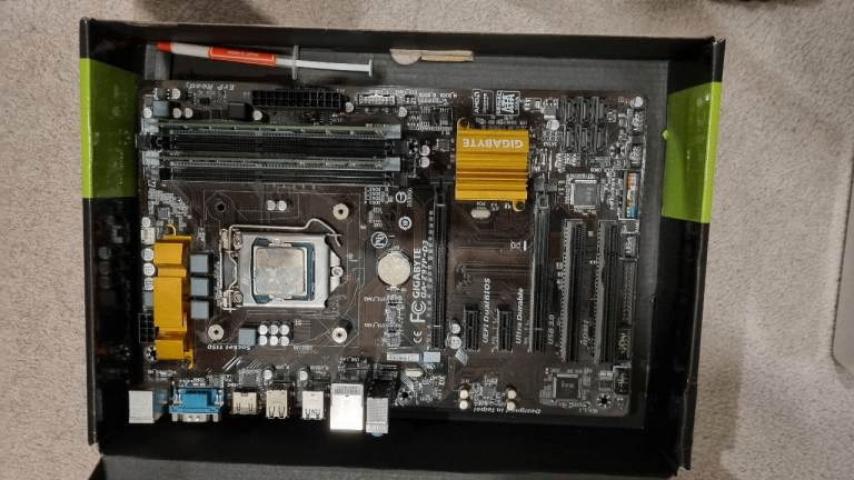 Gigabyte GA-Z97P-D3 ATX Motherboard + Ram & CPU