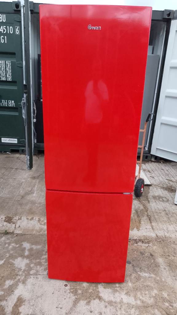 Red swan frost free fridge freezer 