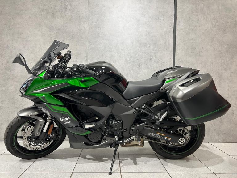 2024 Kawasaki Ninja Z1000SX Performance Tourer - 4525 miles - MEGA!