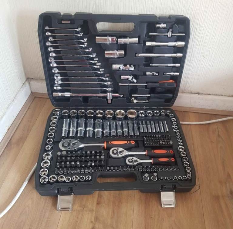 Tools Socket set 216 pieces