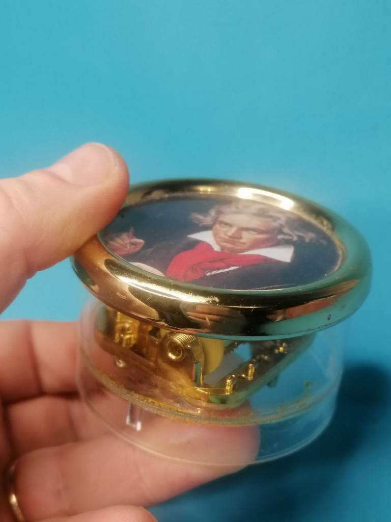 Vintage Swiss Music Box.   Music Made In Germany Works perfect. ( singing - Bethoven song.