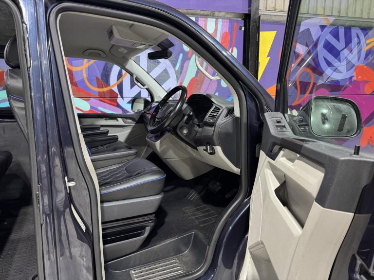 2018 Volkswagen Transporter 2.0 BiTDI BMT 204 Highline Kombi Van 4MOTION DSG Crew Van Diesel Auto...