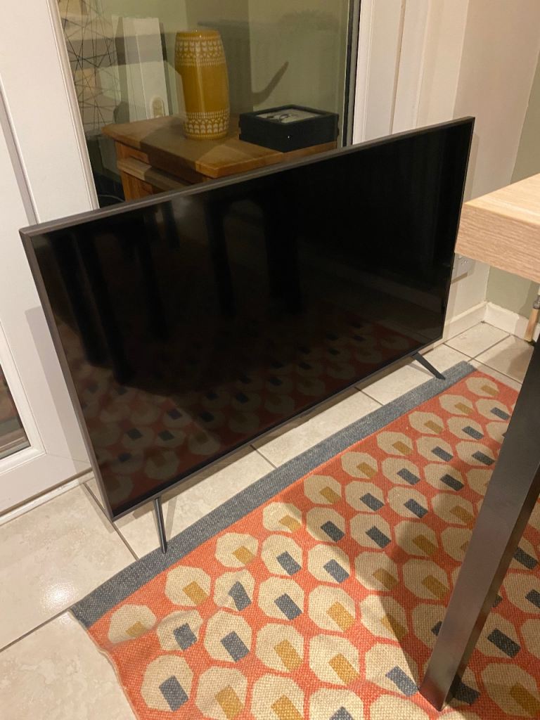 42” Samsung TV BROKEN SCREEN spares only