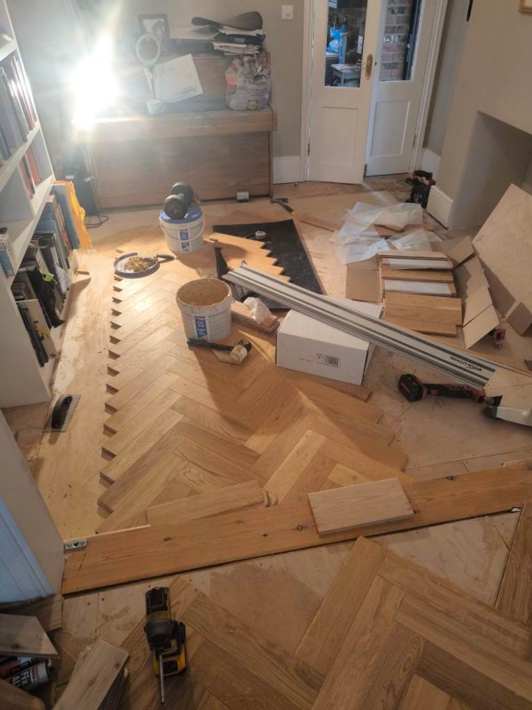 Flooring Fitter - Gorilla Flooring & Joinery Ltd - Wood Floor Fitting, Skirting Boards