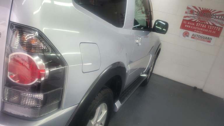 mitsubishi pajero 3.8 v6 4wd automatic 3 door in silver fresh japanese import 07