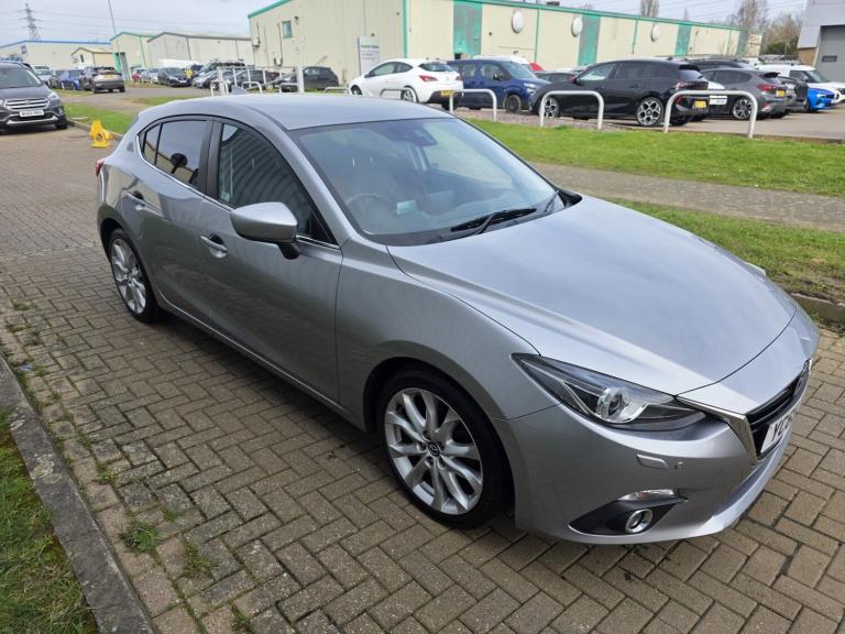 MAZDA MAZDA3 2.0 SKYACTIV-G Sport Nav 2016
