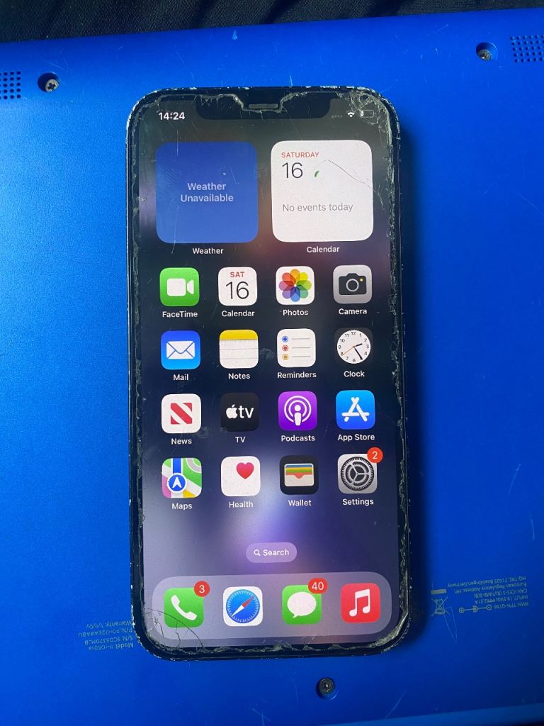 IPHONE 12 - BACK CRACKED 