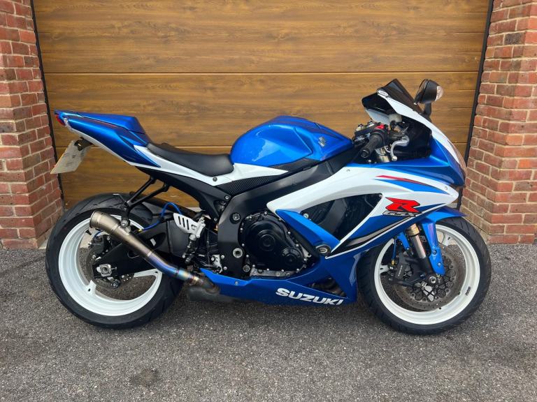 2010/59 Suzuki GSXR600 K9 with 9,800m in Blue/White