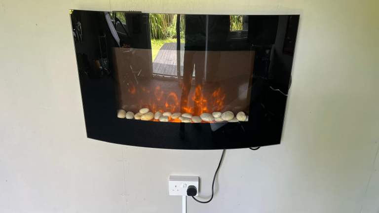 Modern Wall-Mounted Electric Fireplace with Remote