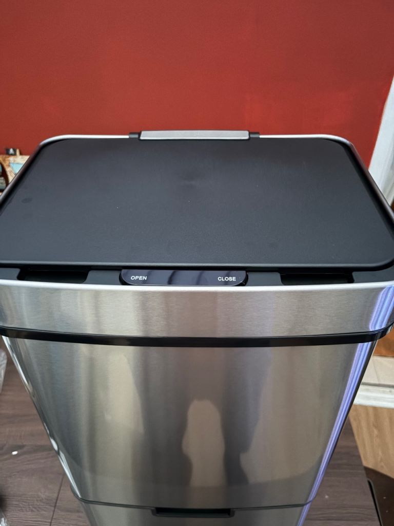 HOMCOM 2 Compartment Recycling Bin Lidded Stainless Steel Silver/Black - NEW