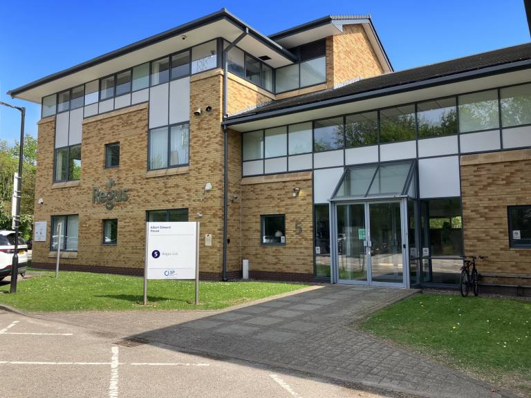 Preston - PR2 2YB \ Office Space for Rent - 2 Workstations