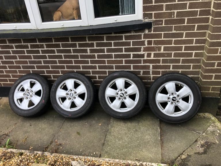 5x112 alloy wheels with 4 near new tyres