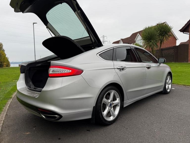 2019 Ford Mondeo 2.0 TDCI TITANIUM / 180 BHP AUTOMATIC *** LOW MILES 