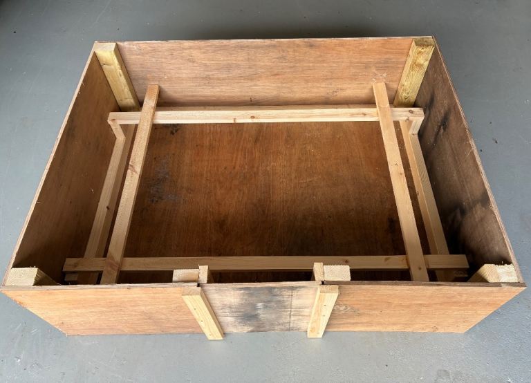 Puppy whelping box