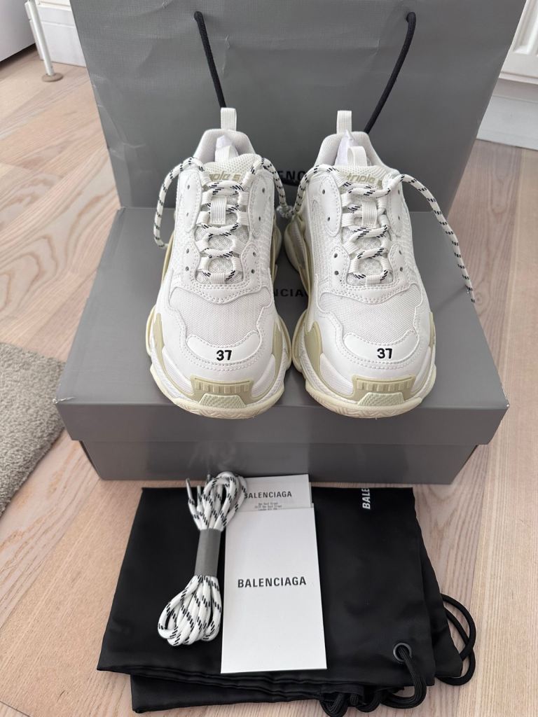 Balenciaga 37