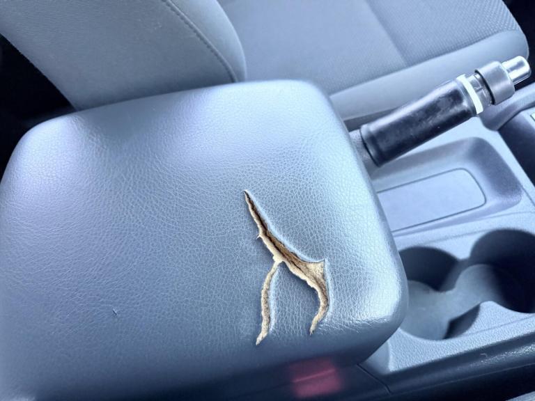 2015 Volkswagen Amarok D/Cab Pick Up Trendline 2.0 TDI 140 4MOTION Sel PICK UP DIESEL Manual