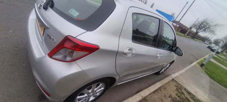 Toyota, YARIS, Hatchback, 2012, Manual, 1364 (cc), 5 doors
