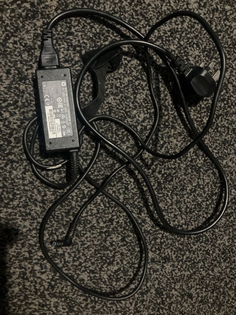 HP Laptop Charger Power Adapter – Good Condition