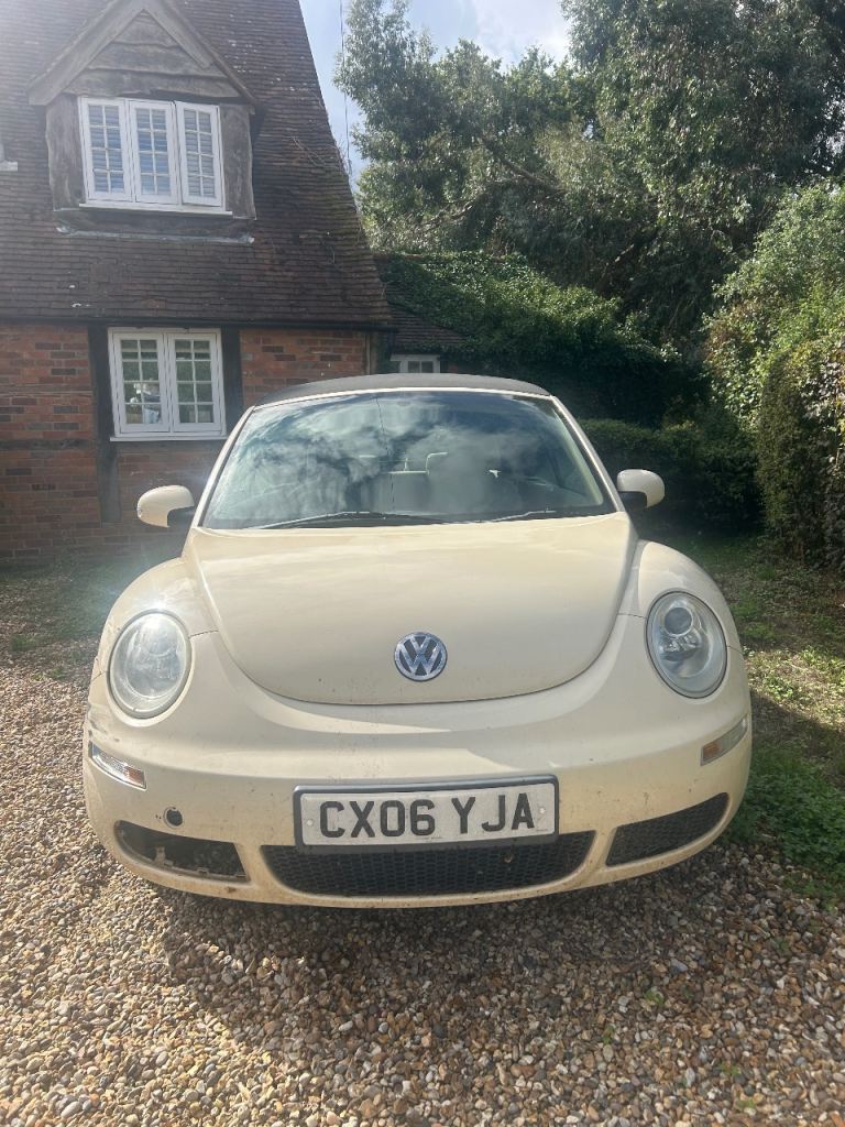 Damaged Volkswagen, BEETLE, Convertible, 2006, Manual, 1595 (cc), 2 doors