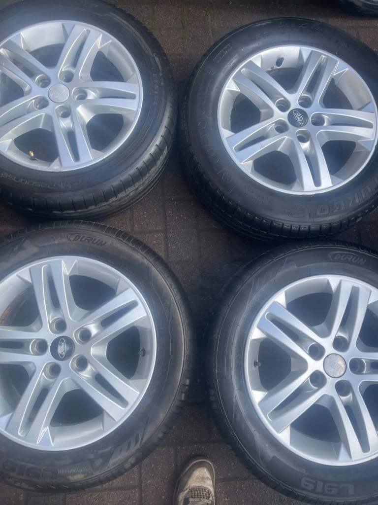 Ford Alloy Wheels with Tyres