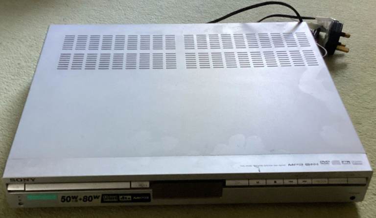 Sony HCD-SB100 DVD/CD Receiver/Amp - Main Unit Only - champagne silver 