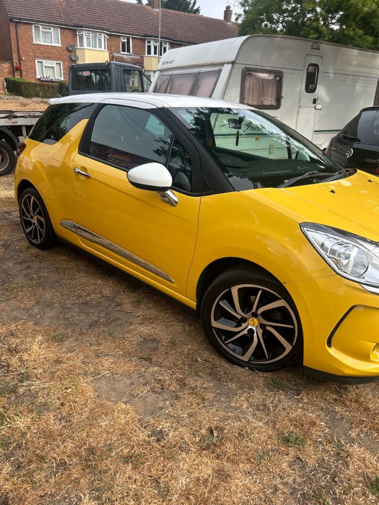 DS, DS 3, Hatchback, 2016, Manual, 1560 (cc), 3 doors