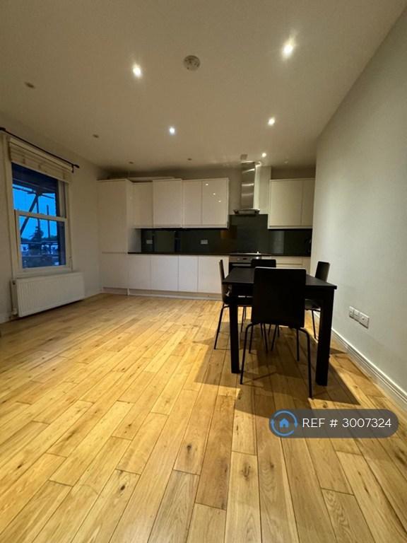 1 bedroom flat in High St, London, W3 (1 bed) (#3007324)