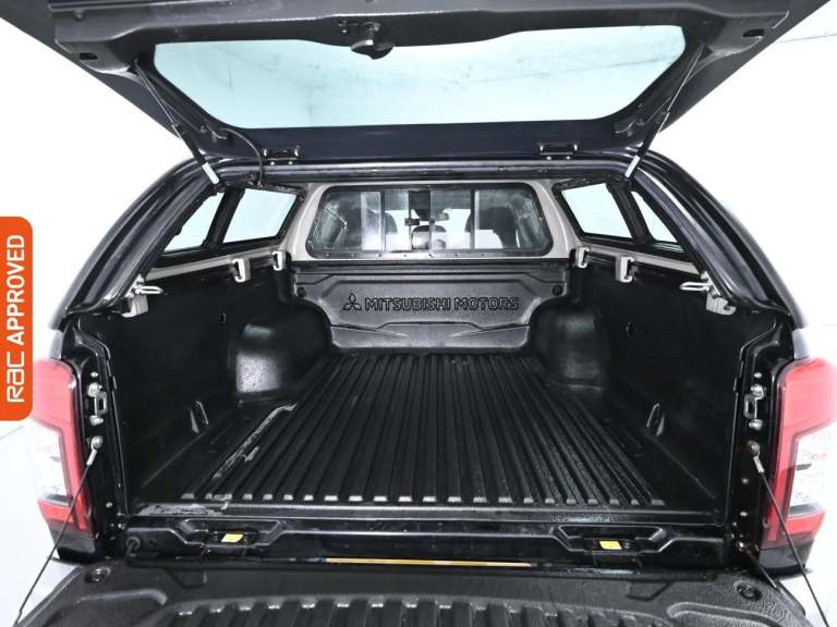 2019 Mitsubishi L200 2.2 DI-D DC Barbarian Pickup Double Cab 4dr Diesel Auto 4WD Euro 6 (s/s) (1 ...