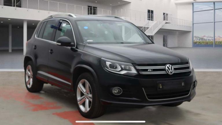 2015 Volkswagen Tiguan 2.0 TDi BlueMotion Tech R-Line 5dr DSG ESTATE DIESEL Automatic