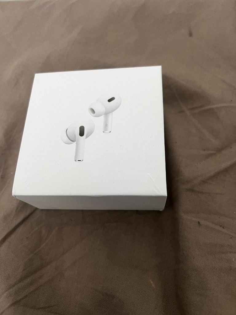 Apple AirPods Pro with AppleCare+ (April 2027)