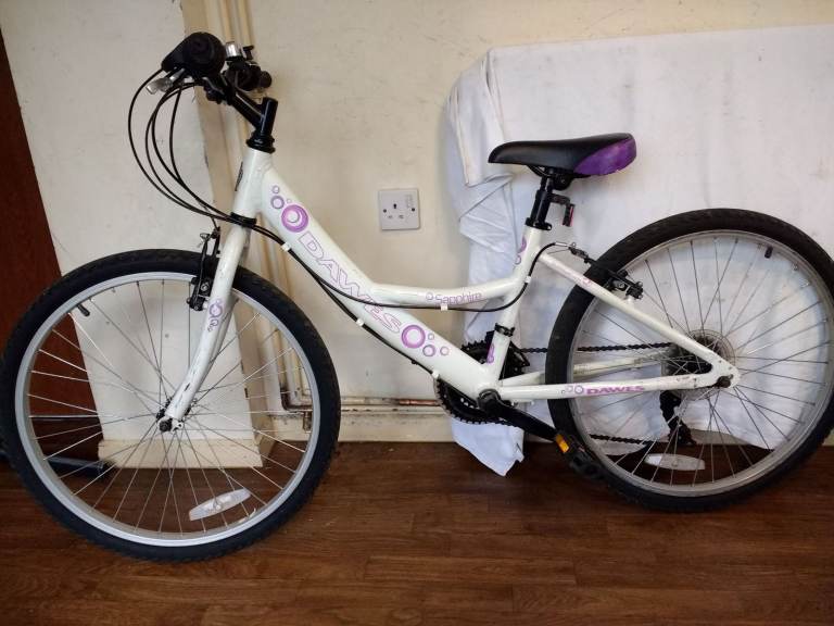IDEAL XMAS PRESENT - DAWES SAPPHIRE CHILD’S BIKE in good condition and fully working