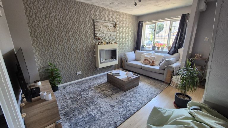 2 bedroom house for rent