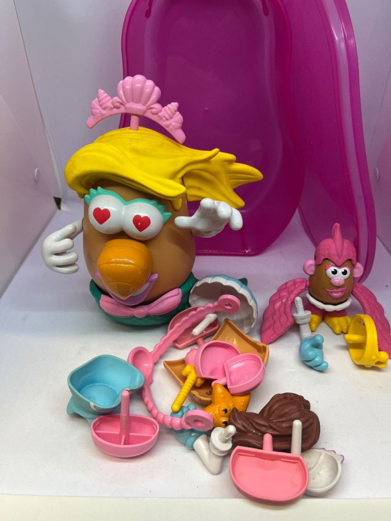 Mrs Potato Head Mermaid & Mini bird Potato Head Figure & Accessories Inc Case.