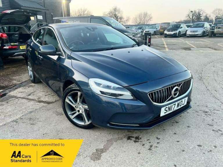 2017 Volvo V40 D3 [4 Cyl 150] Inscription 5dr HATCHBACK DIESEL Manual