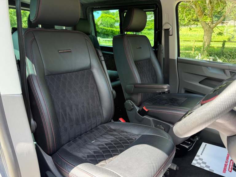 VW Transporter T32 Kombi 204 DSG Highline, Huge Spec, Genuine Leighton Van Model